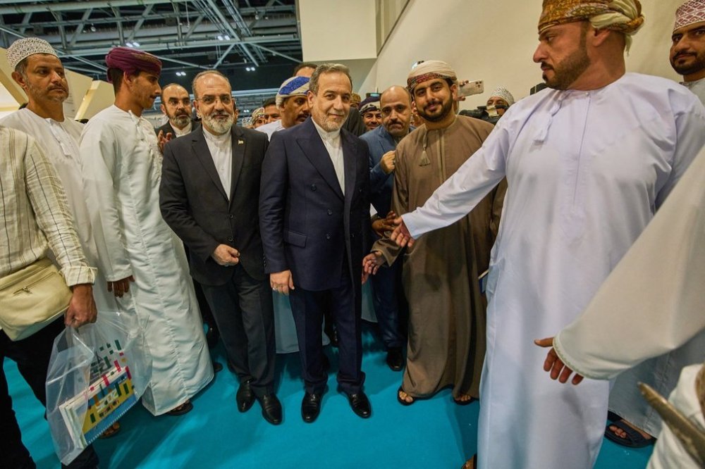 Iranian Foreign Minister Abbas Araghchi, visits the Muscat International Book Fair in Oman, Friday, April 25, 2025. (AP Photo/ Fatima Shbair)