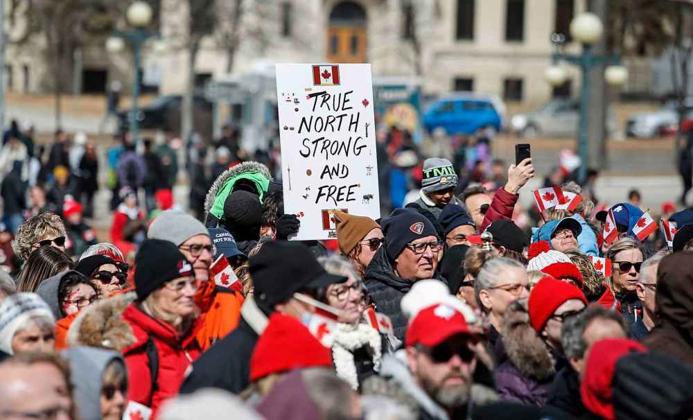 JOHN WOODS / FREE PRESS FILES
Thousands of Manitobans gathered at the legislature grounds on Sunday to protest U.S. president Trump's tariffs and rhetoric toward Canada.