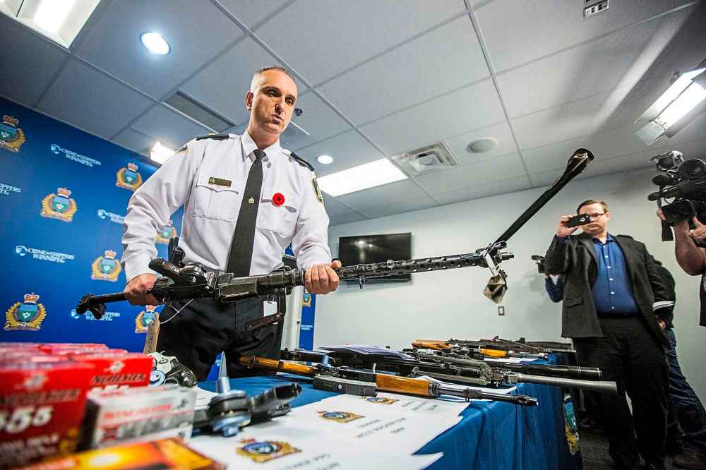 MIKAELA MACKENZIE / FREE PRESS FILES
Inspector Max Waddell speaks to the media regarding a significant firearms seizure back in October 2019. A lawsuit has been filed by a gun collector, alleging the Winnipeg Police Service destroyed some of his guns rather than auction them off as ordered by a judge.