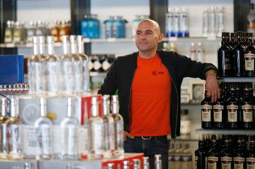 JOHN WOODS / THE CANADIAN PRESS FILES
                                Simon Resch of the Emerson Duty Free Shop says the store will soon close &lsquo;if something doesn&rsquo;t change soon&rsquo; amid tariffs and the resulting decreased border traffic.