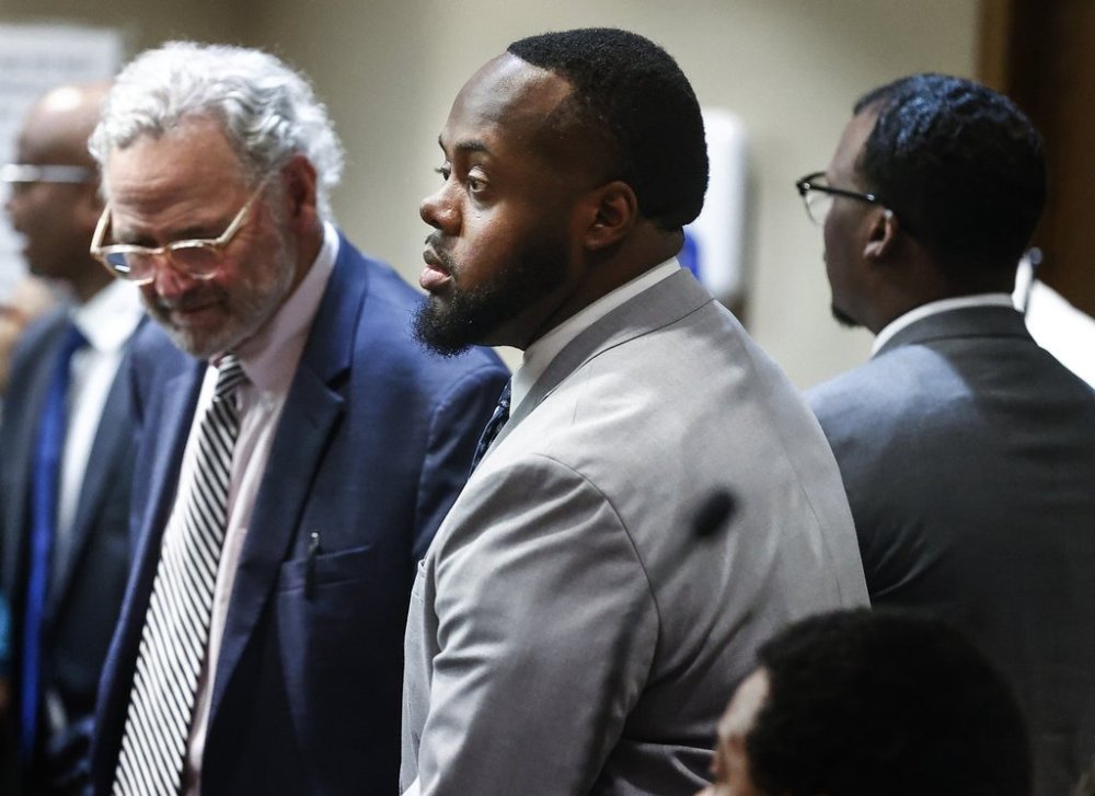 Former Memphis Police officer Tadarrius Bean, left, appears in a Shelby County courtroom on Monday, April 28, 2025, in Memphis, Tenn. (Mark Weber/Daily Memphian via AP, Pool)
