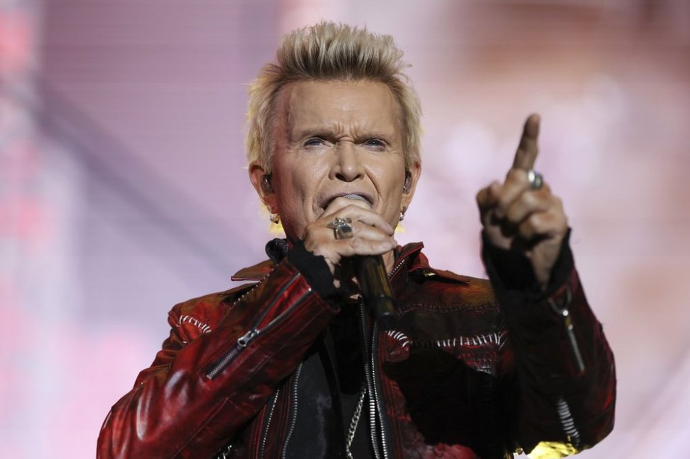 FILE - Billy Idol performs during the Vive Latino music festival in Mexico City, Saturday, March 16, 2024. (AP Photo/Ginnette Riquelme, File)