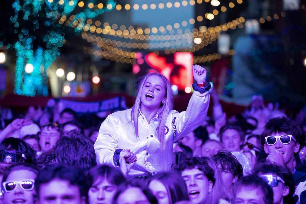 BROOK JONES / FREE PRESS
A Winnipeg Jets fan cheers during Game 5 of the National Hockey League Stanley Cup playoff between the hometown Winnipeg Jets and the visiting St. Louis Blues as she attends the Winnipeg Jets Whiteout party on Donald Street in Winnipeg,  Wednesday.