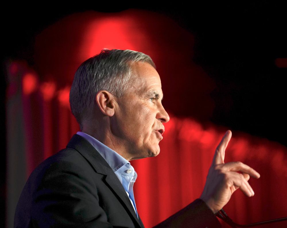 Sean Kilpatrick / THE CANADIAN PRESS
Carney at a news conference and rally at Pyramid Cabaret in Winnipeg, Thursday.