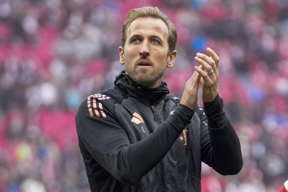 Bayern Munich Clinches Bundesliga Title: A Tactical Review