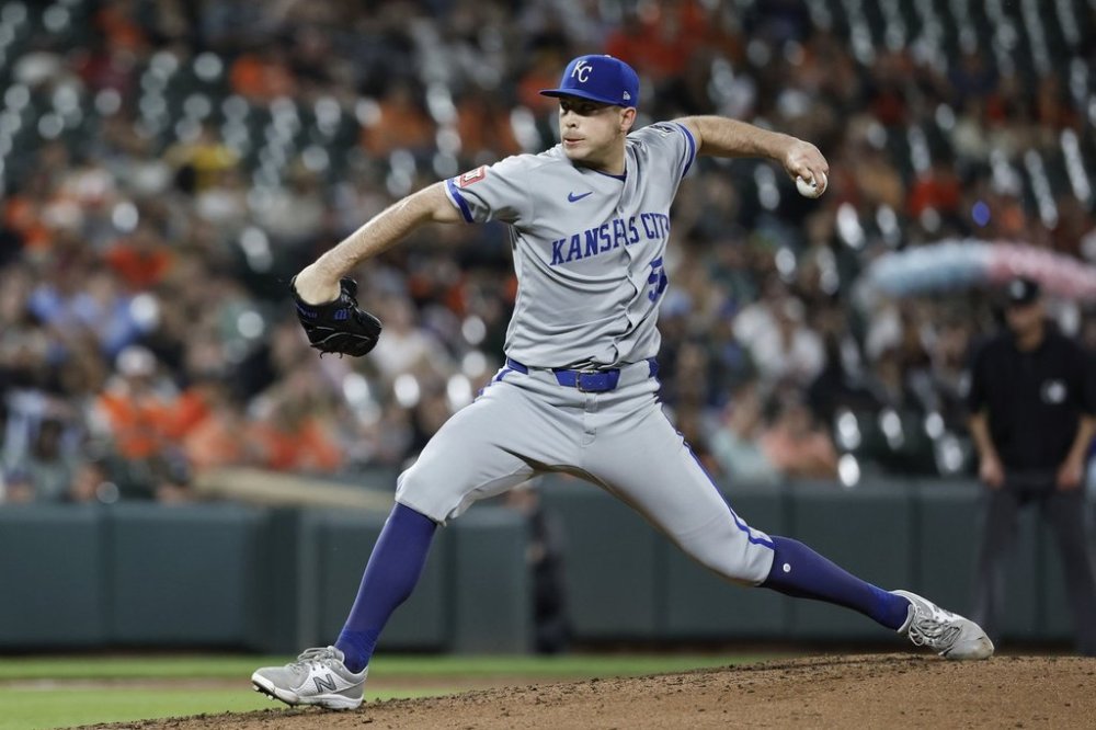 Kansas City Royals pitcher Kris Bubic throws during the fourth inning of a baseball game against the Baltimore Orioles in Baltimore, Saturday, May 3, 2025. (AP Photo/Terrance Williams)
