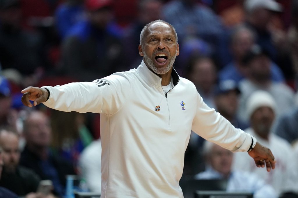 College coaches assess top 2026 NBA draft prospects