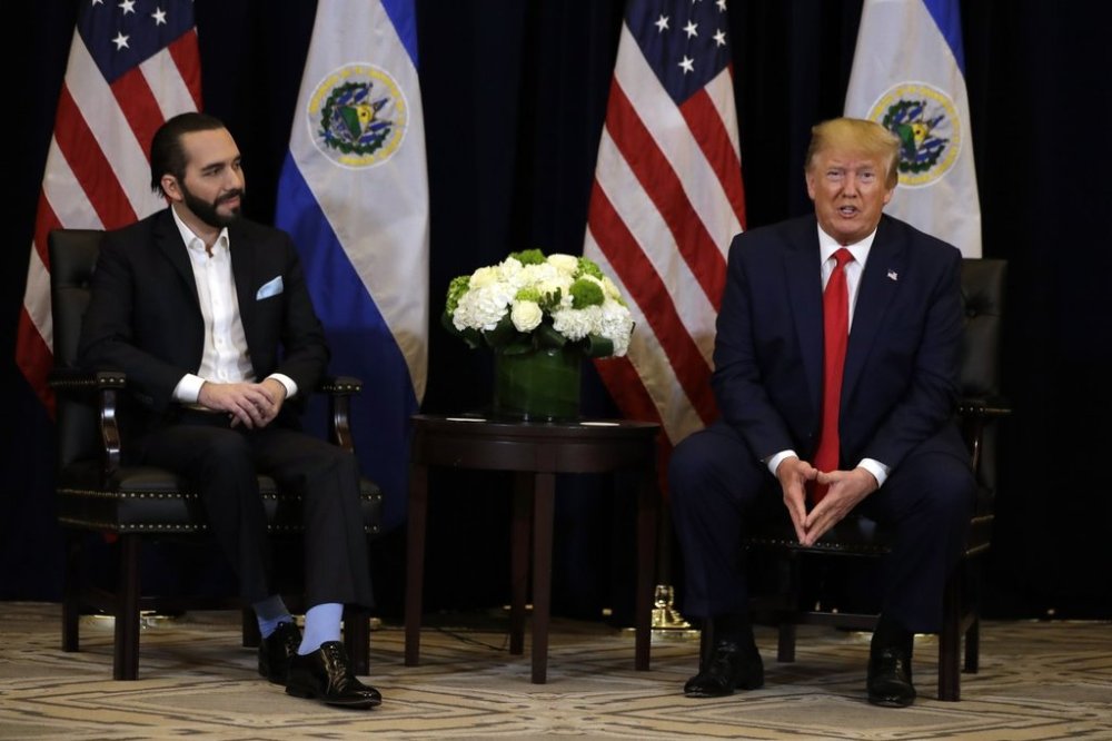 FILE - President Donald Trump, right, meets with El Salvador's President Nayib Bukele during the United Nations General Assembly, Sept. 25, 2019, in New York. (AP Photo/Evan Vucci, File)
