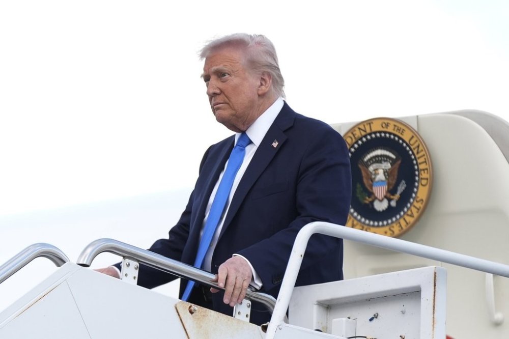President Donald Trump arrives at Tuscaloosa National Airport, Thursday, May 1, 2025, in Tuscaloosa, Ala. (AP Photo/Manuel Balce Ceneta)