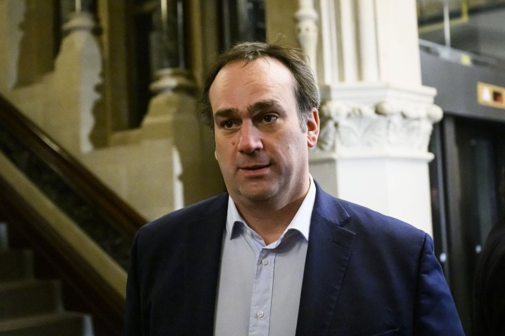 Liberal MP Mark Gerretsen, now the government whip, makes his way to a Liberal party caucus meeting in West Block on Parliament Hill in Ottawa on Wednesday, Jan. 8, 2025. THE CANADIAN PRESS/Justin Tang
