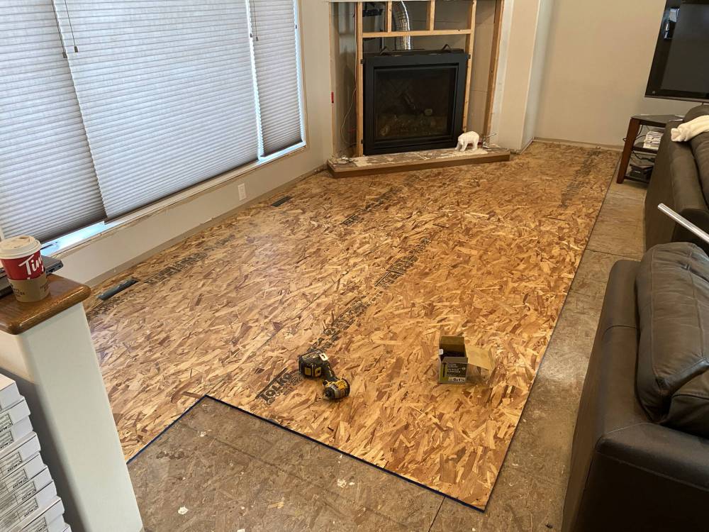 MARC LABOSSIERE / FREE PRESS
OSB boards meet the existing elevation of three-eighth-inch underlayment, plus linoleum thickness.