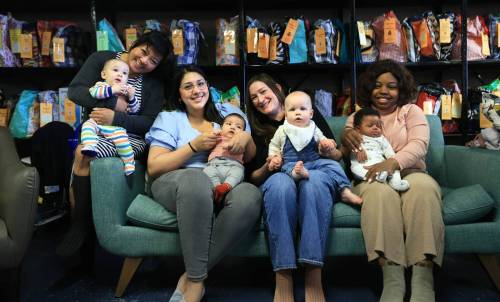 Ruth Bonneville / Free Press
                                Participants in Healthy Start&rsquo;s parenting group. From left: Johsa Manzanilla with Jürgen, Claudia Camino with Gabriel, Merchan Lauren Chance with Rusty and Pamela Djouka with Raphaël.