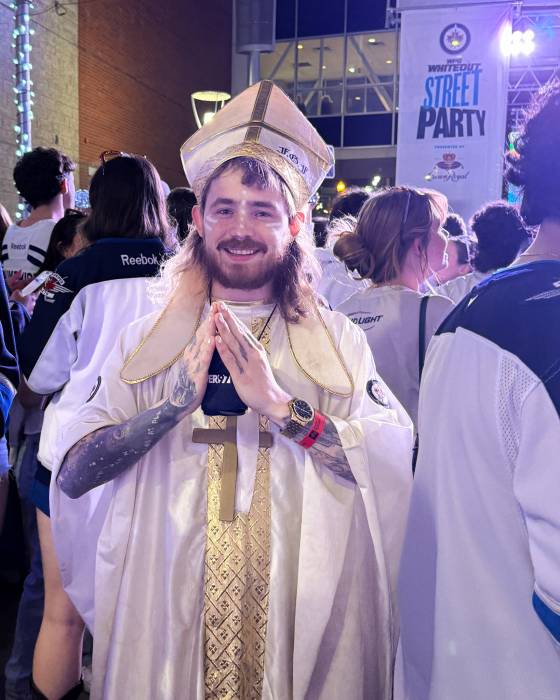 Winnipeg Jets fan Derek Morley (Massimo De Luca-Taronno / Free Press)