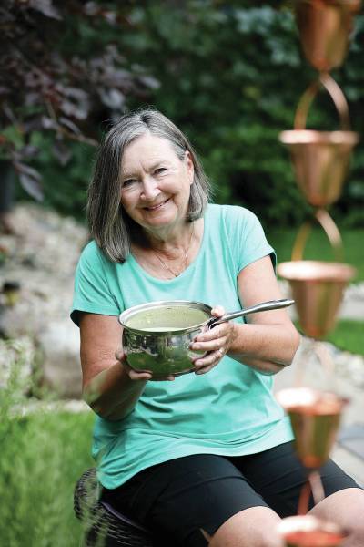 RUTH BONNEVILLE / WINNIPEG FREE PRESS files
                                Rae Carpenter makes cream of asparagus soup every year when the snow is finally gone.