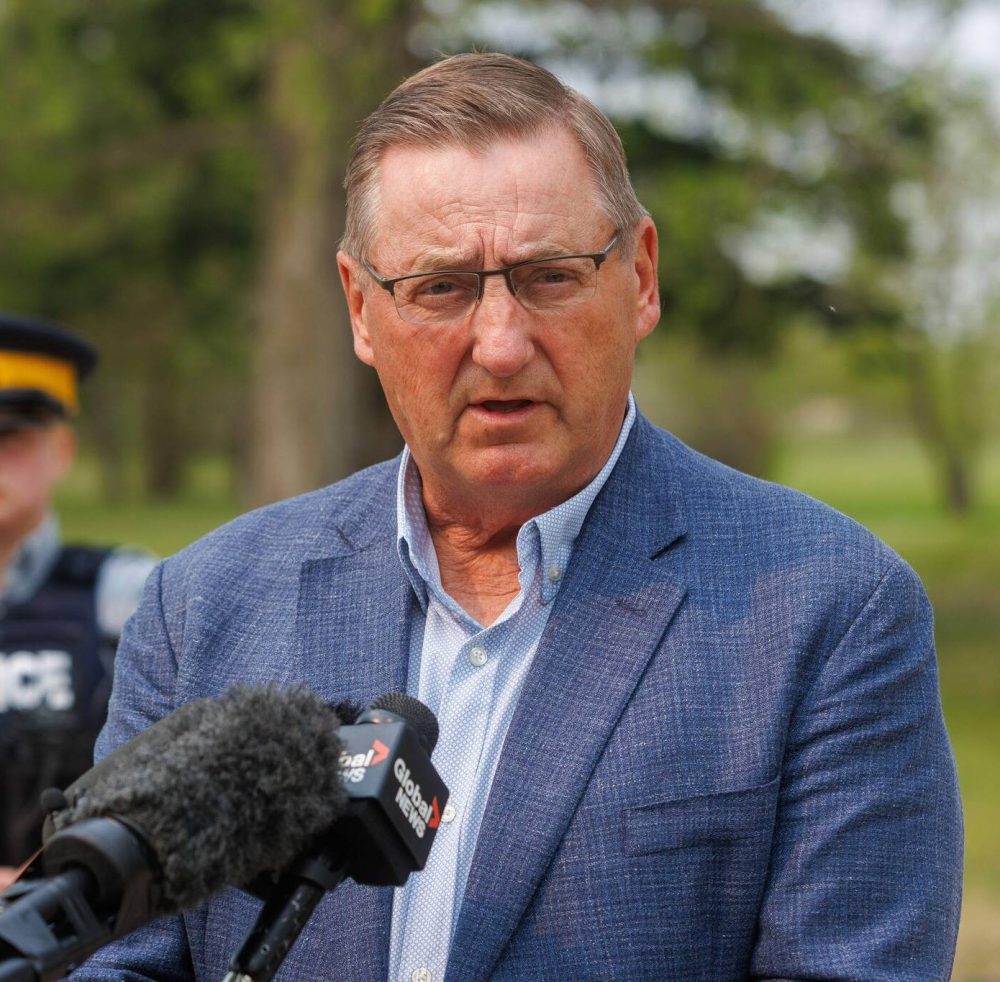 MIKE DEAL / FREE PRESS
RM of Lac du Bonnet Reeve Loren Schinkel speaks to media at the press conference.