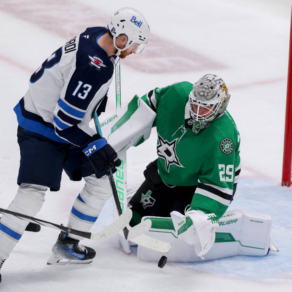 Gareth Patterson / The Associated Press
Dallas Stars goaltender Jake Oettinger stops a shot from Winnipeg Jets’ Gabriel Vilardi in the third period in Dallas, Tuesday.