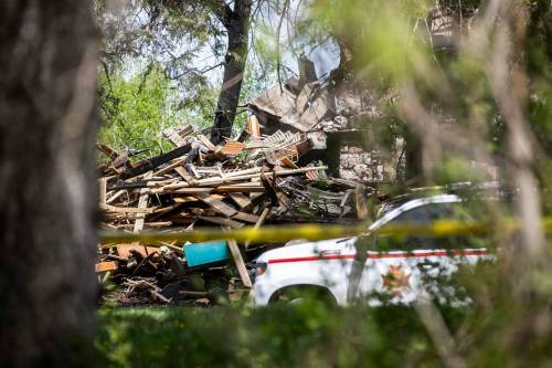 MIKAELA MACKENZIE / FREE PRESS
                                The scene of a recently burned cabin at Falcon Lake, believed to have been formerly owned by disgraced fashion mogul Peter Nygard, on Wednesday.