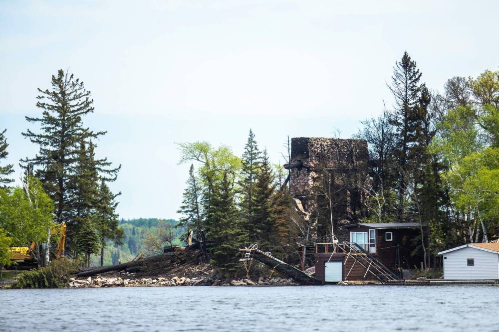 MIKAELA MACKENZIE / FREE PRESS
Manitoba RCMP spokesman Sgt. Paul Manaigre said the blaze is unrelated to wildfires and it’s “quite possible” the fire was intentionally set, but added no cause has been confirmed.