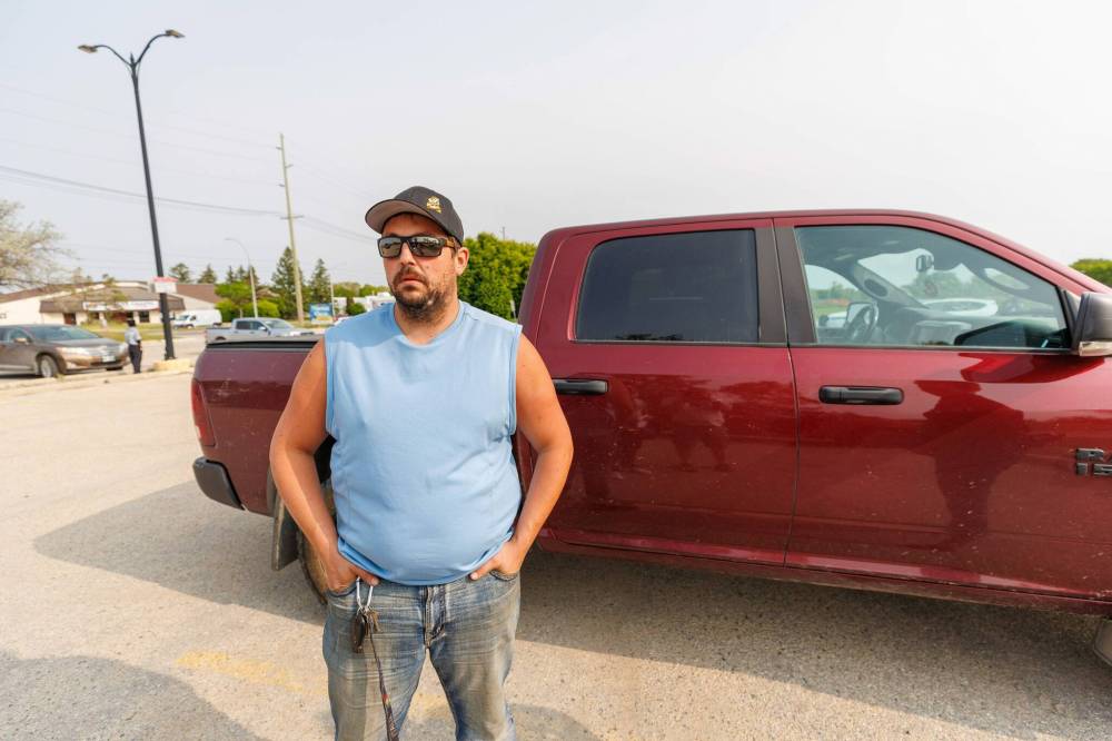 MIKE DEAL / FREE PRESS
                                Matthew LaRosa, an evacuee from Flin Flon, said he arrived in Winnipeg at about 1:30 a.m. Thursday.