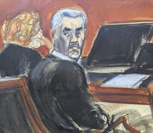 Sean 'Diddy' Combs, right, turns around and looks at the audience during jury selection at Manhattan federal court, Monday, May 5, 2025, in New York. (Elizabeth Williams via AP)