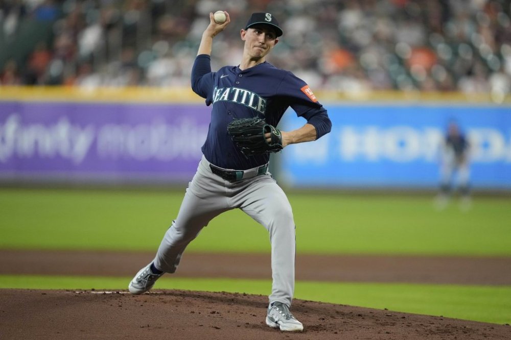 Seattle Mariners starting pitcher George Kirby throws during the first inning of a baseball game against the Houston Astros in Houston, Thursday, May 22, 2025. (AP Photo/Ashley Landis)