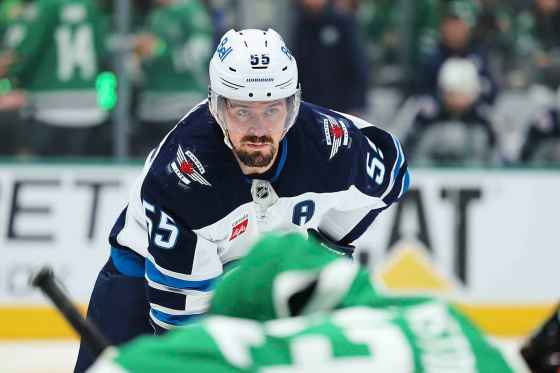 Winnipeg Jets center Mark Scheifele waits on a face-off against the Dallas Stars in the second period of Game 6 in Dallas on May 17. (Gareth Patterson / The Associated Press)