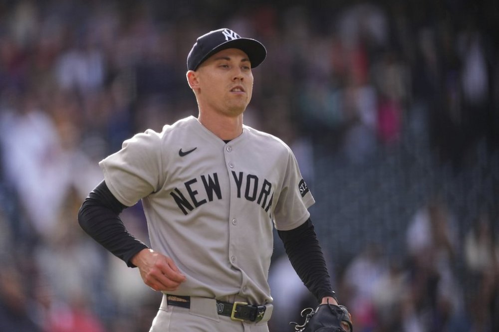 New York Yankees relief pitcher Luke Weaver reacts after getting Colorado Rockies' Hunter Goodman for the final out of a baseball game Sunday, May 25, 2025, in Denver. (AP Photo/David Zalubowski)