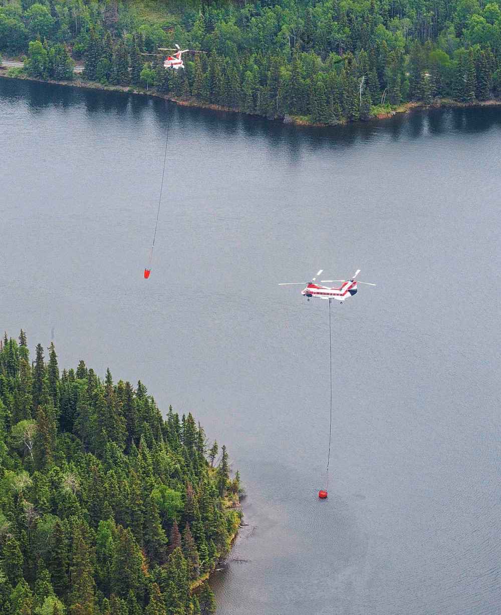 Tour of the wildfire conditions around Flin Flon by helicopter.