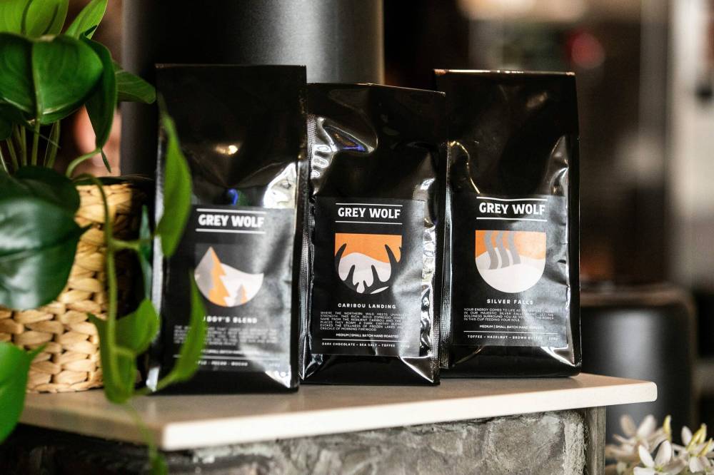 MIKAELA MACKENZIE / FREE PRESS
Grey Wolf Cafe will sell bagged coffee, along with wares from Indigenous artisans on a consignment basis.