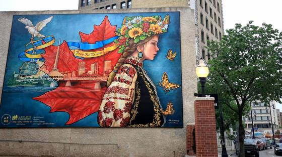 The Pray for Ukraine mural was unveiled on Monday. (Ruth Bonneville / Free Press)
