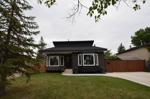 The 1,776 sq. ft. split level has been tastefully remodelled and comes with an added bonus: an amazing backyard.