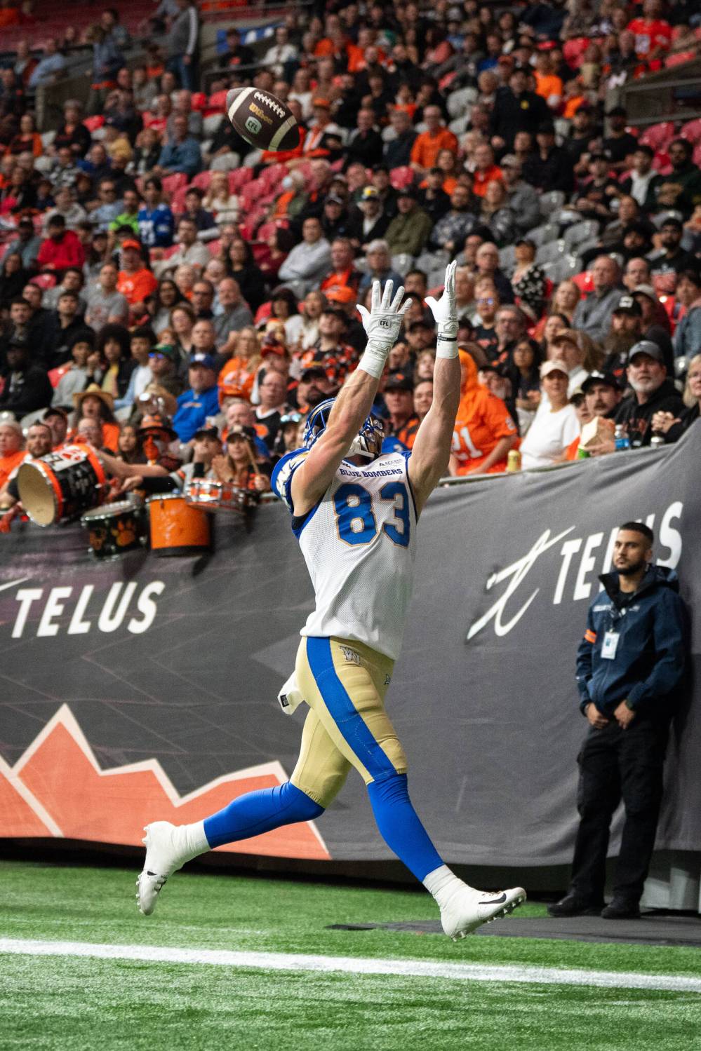 ETHAN CAIRNS / THE CANADIAN PRESS
Winnipeg Blue Bombers’ Dalton Schoen prepares to catch the ball against the B.C. Lions during the first half of a CFL football game in Vancouver, on Saturday, June 21, 2025.