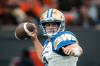 Ethan Cairns / THE CANADIAN PRESS
                                Winnipeg Blue Bombers quarterback Zach Collaros capped off his first drive of the season with his 200th career touchdown pass on Saturday.