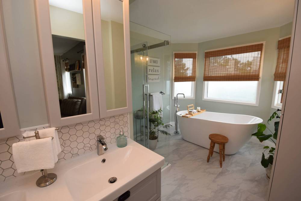 The tastefully remodelled ensuite exudes elegance.