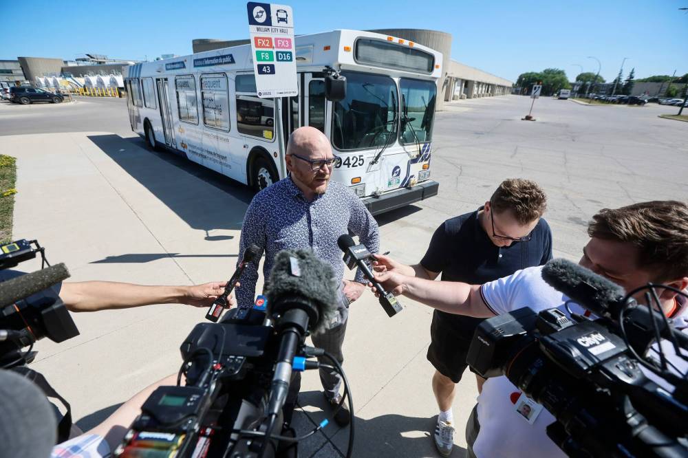 JOHN WOODS / FREE PRESS FILES
Bjorn Radstrom, manager of service development with Winnipeg Transit, is pictured on launch day for the new transit network. Radstrom said the “absolute earliest” Transit could implement changes based on incoming feedback is next summer.