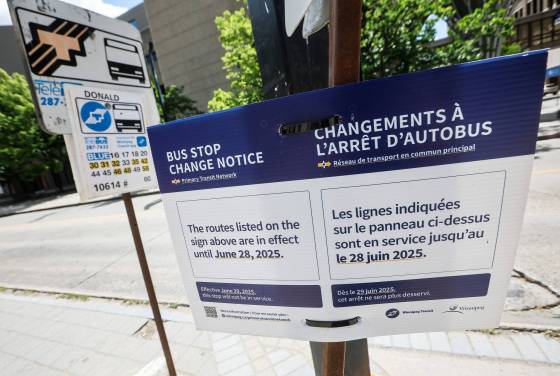 Transit changes that were put in place on June 29 seem to have left some neighbourhoods behind. (John Woods / Free Press files)