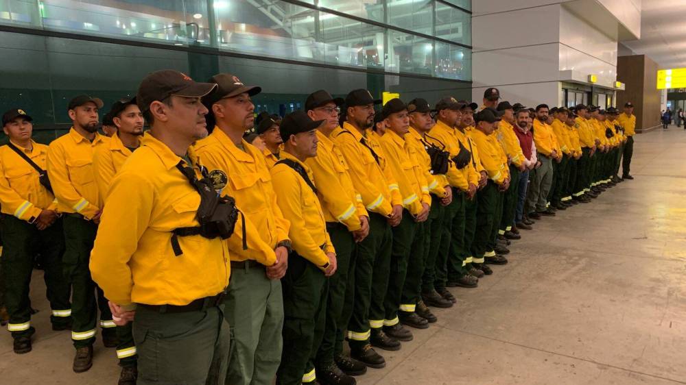 GOV’T OF MEXICO
Combatants and technicians from Mexico, as well as a liaison officer, traveled from Guadalajara, Jalisco, to Winnipeg to assist in the efforts to extinguish the forest fires ravaging the region.