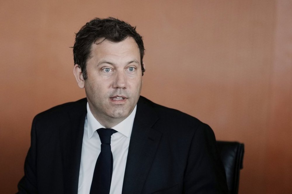 German Vice Chancellor and Finance Minister Lars Klingbeil leads the cabinet meeting at the chancellery in Berlin, Germany, Wednesday, June 18, 2025. (AP Photo/Markus Schreiber)