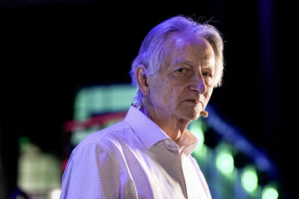 AI pioneer Geoffrey Hinton is seen backstage before speaking at the Collision Conference, in Toronto, on Wednesday, June 19, 2024.THE CANADIAN PRESS/Chris Young