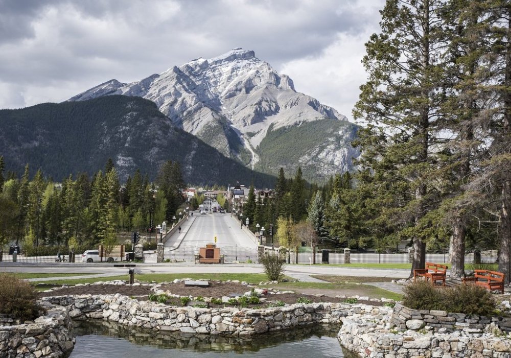 Banff Avenue is pictured prior to the G7 Finance Ministers meeting in Banff, Alta., Tuesday, May 20, 2025. THE CANADIAN PRESS/Jeff McIntosh