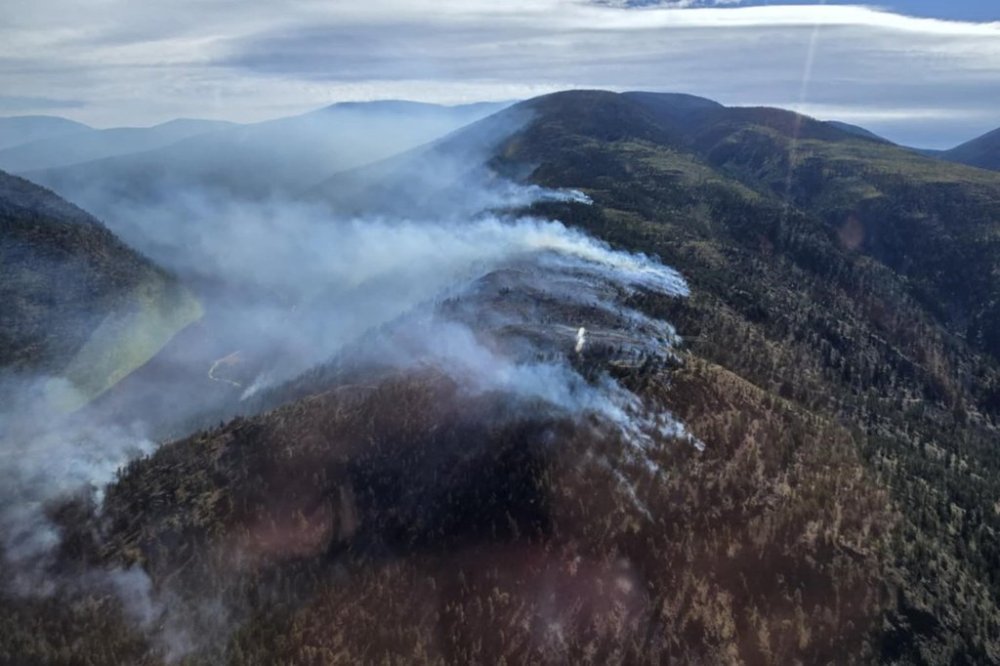 The Izman Creek fire burning north of Lytton, B.C. is seen in this handout photo on Wednesday, July 2, 2025. THE CANADIAN PRESS/Handout — BC Wildfire Service (Mandatory Credit)