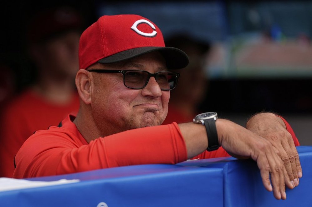 Former Cleveland Guardians manager Terry Francona, now manager of the Cincinnati Reds, smiles as he is introduced before a baseball game between the Reds and the Guardians in Cleveland, Monday, June 9, 2025. (AP Photo/Sue Ogrocki)
