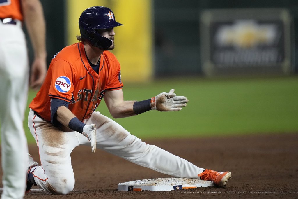 Astros Sign Outfielder LaMonte Wade Jr. and Promote Catcher Collin Price