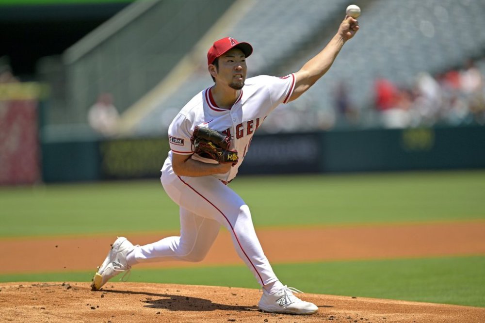 Los Angeles Angels starting pitcher Yusei Kikuchi delivers during the first inning of a baseball game against the Boston Red Sox, Wednesday, June 25, 2025, in Anaheim, Calif. (AP Photo/Jayne Kamin-Oncea)