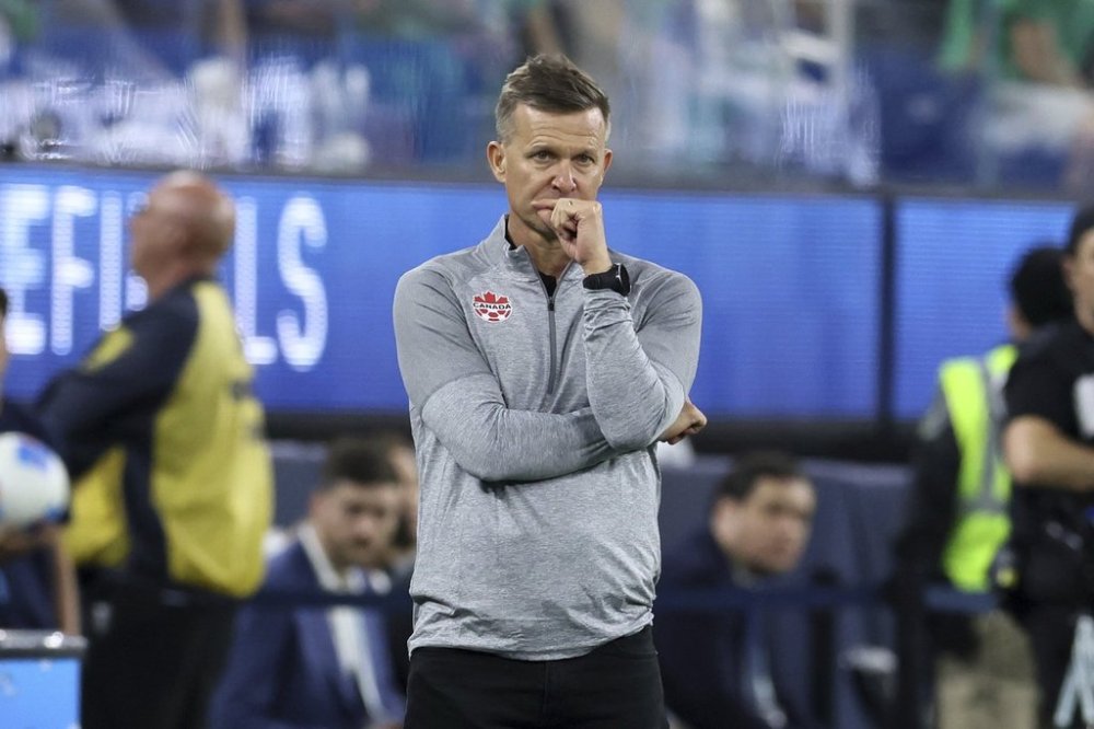 Canada's head coach Jesse Marsch reacts during the second half of a CONCACAF Nations League semifinal soccer match against Mexico Thursday, March 20, 2025, in Inglewood, Calif. (AP Photo/Etienne Laurent)