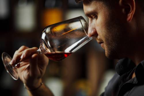 PEXELS
Get specific about what scents you’re detecting in your wine. If you’re picking up a floral note, try to determine what flower you’re smelling.