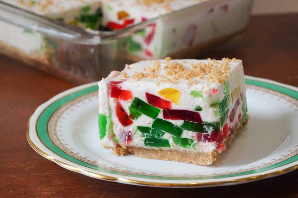 EVA WASNEY / FREE PRESS
Broken glass torte delivers textural variety and jewel-like colours.