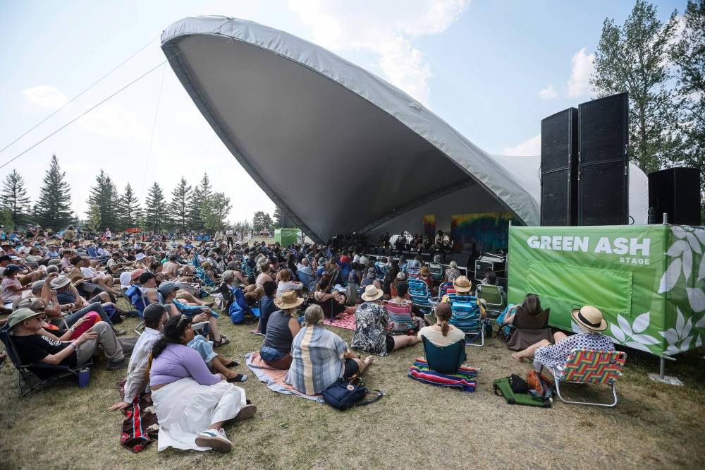JOHN WOODS / FREE PRESS
The Green Ash stage is packed on Sunday.
JOHN WOODS / FREE PRESS
Stephen Fearing (left) and Tom Wilson of Blackie and the Rodeo Kings