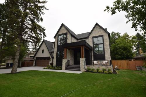 Todd Lewys photos / Free Press
                                The 3,511 sq. ft., two-storey infill home at 303 Boreham Blvd. in Tuxedo impresses with its luxurious livable design.