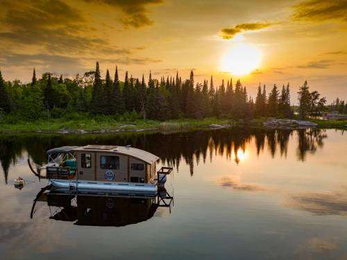 Voyageur Houseboats photo
                                Drift off to sleep in a quiet bay in a Voyageur Houseboat. These luxury accommodations launch from Pinawa and also offer evening tours-some with charcuterie.
